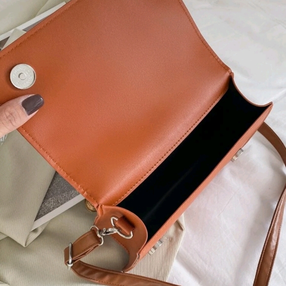 Leopard Pattern Flap Square HandBag - Picture 4 of 7